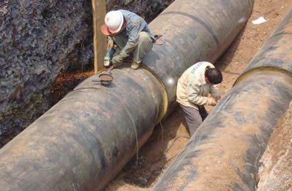 低温环境下,室外供热管道的保温问题不可不说 低温环境下,室外供热管道的保温问题不可不说