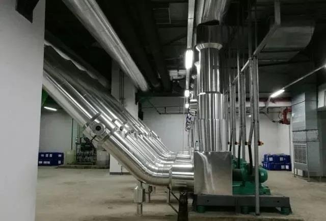 中央空调施工有考究，管道规划要注意.jpg