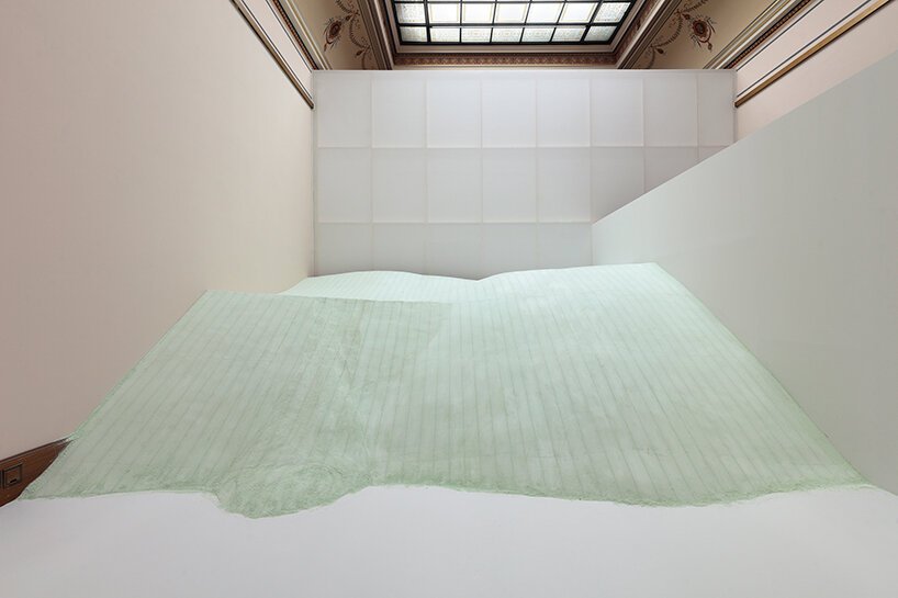 探索 jiří příhoda 在布拉格举办的 VOID 展览的抽象空间 探索 jiří příhoda 在布拉格举办的 VOID 展览的抽象空间