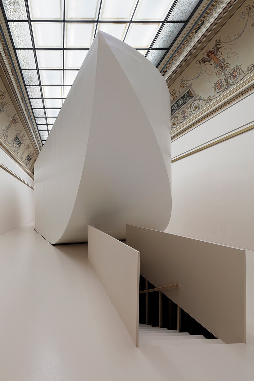 探索 jiří příhoda 在布拉格举办的 VOID 展览的抽象空间 探索 jiří příhoda 在布拉格举办的 VOID 展览的抽象空间