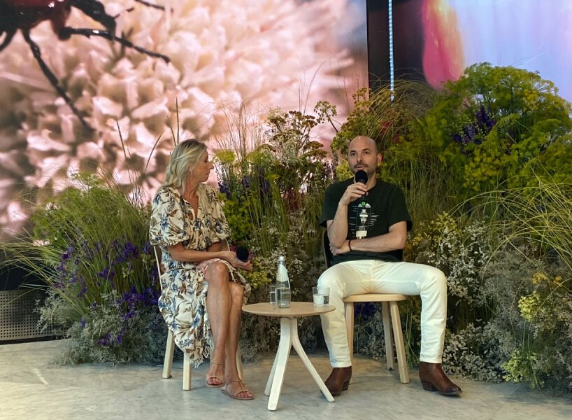 Julian Bedel 在 DAAily 酒吧讲述 Fueguia 1833 的旅程、研究和生产 Julian Bedel 在 DAAily 酒吧讲述 Fueguia 1833 的旅程、研究和生产