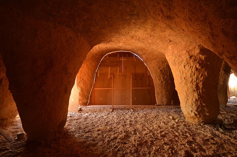 石上纯也 (junya ishigami) 完成了日本山口的洞穴住宅和餐厅 石上纯也 (junya ishigami) 完成了日本山口的洞穴住宅和餐厅