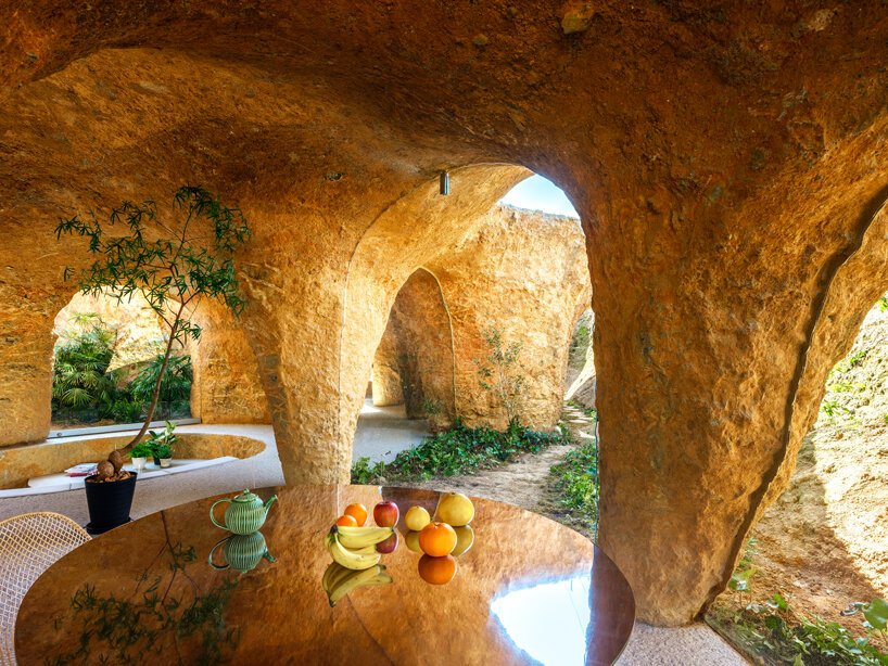 石上纯也 (junya ishigami) 完成了日本山口的洞穴住宅和餐厅 石上纯也 (junya ishigami) 完成了日本山口的洞穴住宅和餐厅