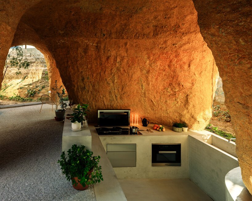 石上纯也 (junya ishigami) 完成了日本山口的洞穴住宅和餐厅 石上纯也 (junya ishigami) 完成了日本山口的洞穴住宅和餐厅