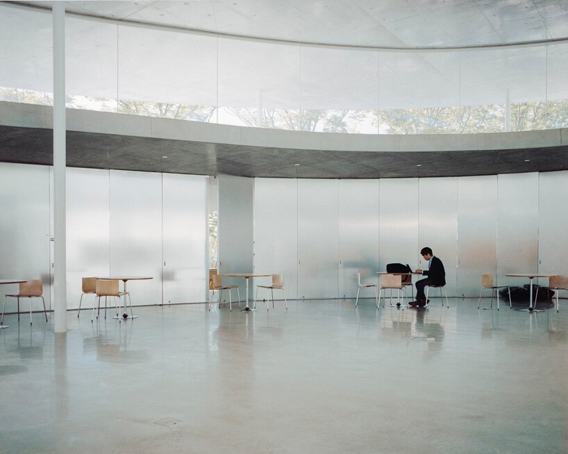 妹岛和世设计的大阪艺术大学教学楼，蒋梦竹拍摄