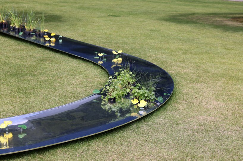 妹岛和世的弧形水亭流经东京滨离宫花园