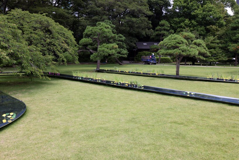 妹岛和世的弧形水亭流经东京滨离宫花园