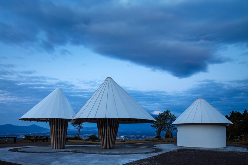 kengo kuma mirrors the iconic form of mount fuji with‘oath hill park’toilets