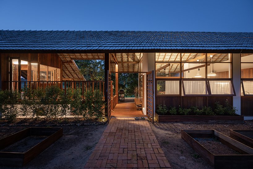 Sher Maker 在泰国乡村建造了 260 平方米的住宅并设有音乐工作室