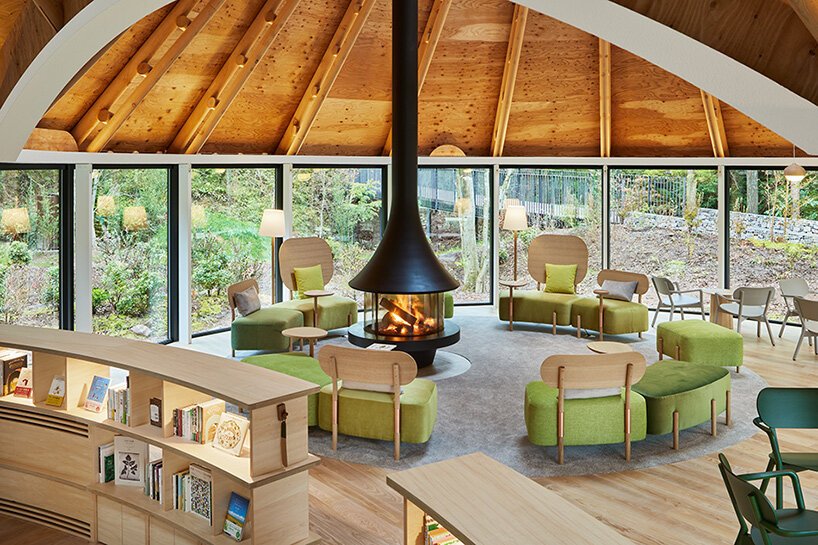 klein dytham 建筑事务所设计的“PokoPoko”俱乐部会所诞生于日本中部的森林中