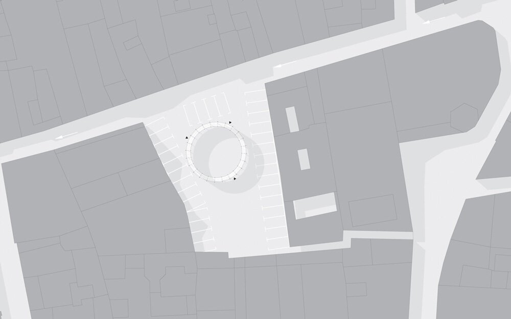 KOGAA 的“circo aéreo”是一个充气环形装置，适用于空旷的城市空间