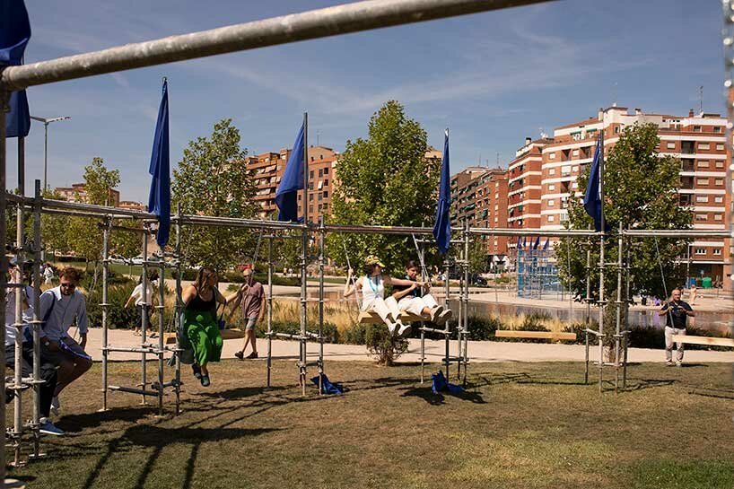 konstantin grcic 在 concéntrico 08 的“竞技场”让年轻人和老年人参与集体活动 konstantin grcic 在 concéntrico 08 的“竞技场”让年轻人和老年人参与集体活动