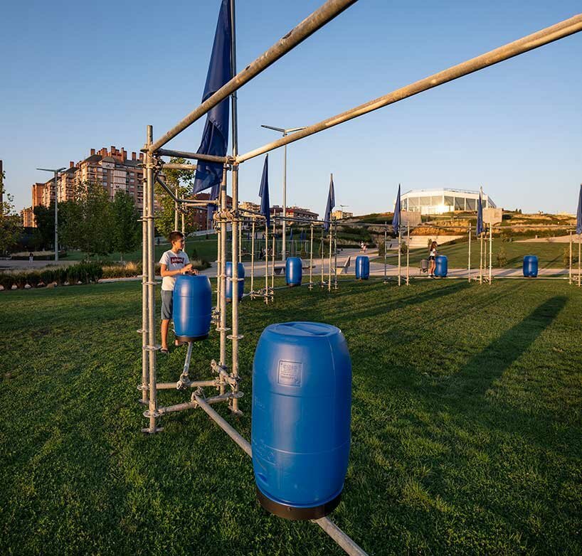 konstantin grcic 在 concéntrico 08 的“竞技场”让年轻人和老年人参与集体活动 konstantin grcic 在 concéntrico 08 的“竞技场”让年轻人和老年人参与集体活动