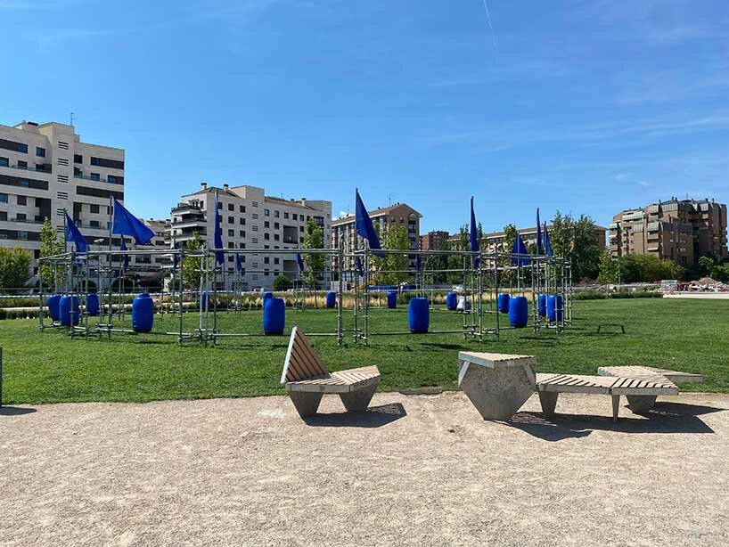 konstantin grcic 在 concéntrico 08 的“竞技场”让年轻人和老年人参与集体活动 konstantin grcic 在 concéntrico 08 的“竞技场”让年轻人和老年人参与集体活动