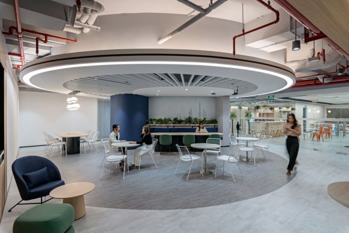 Kuehne + Nagel 办事处及航运中心 – 胡志明市