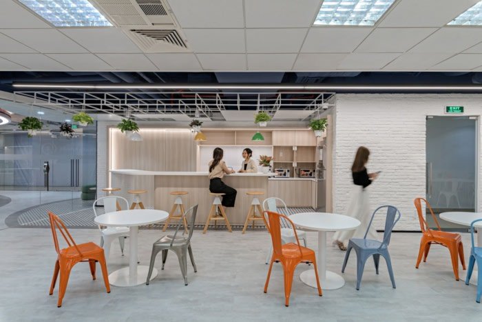 Kuehne + Nagel 办事处及航运中心 – 胡志明市