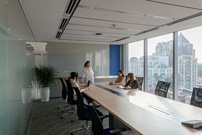 Kuehne + Nagel 办事处及航运中心 – 胡志明市