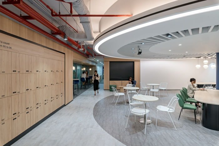 Kuehne + Nagel 办事处及航运中心 – 胡志明市