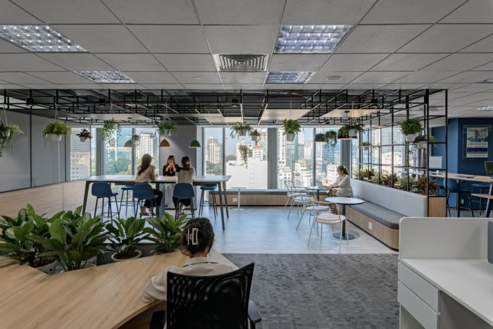 Kuehne + Nagel 办事处及航运中心 – 胡志明市