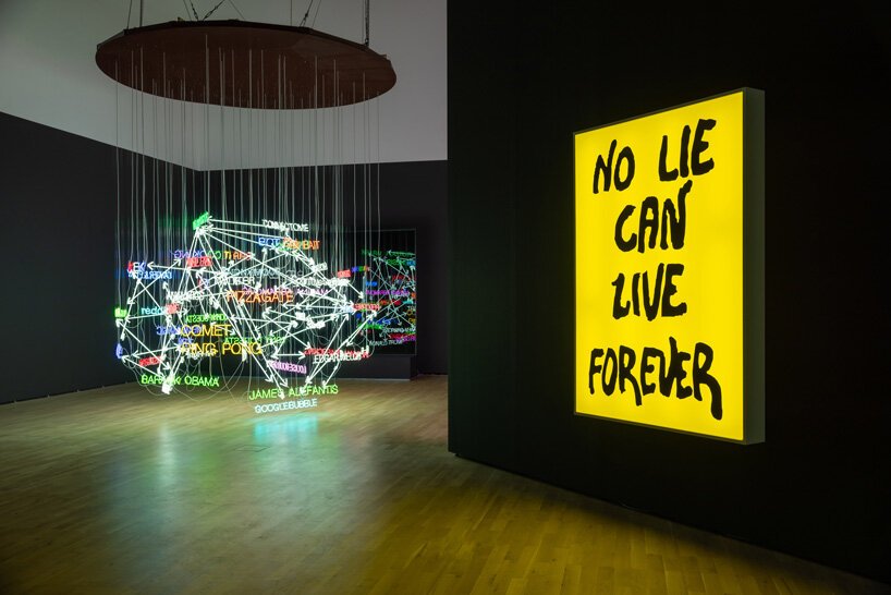 力量！光！沃尔夫斯堡艺术博物馆展览探讨灯光艺术的政治维度