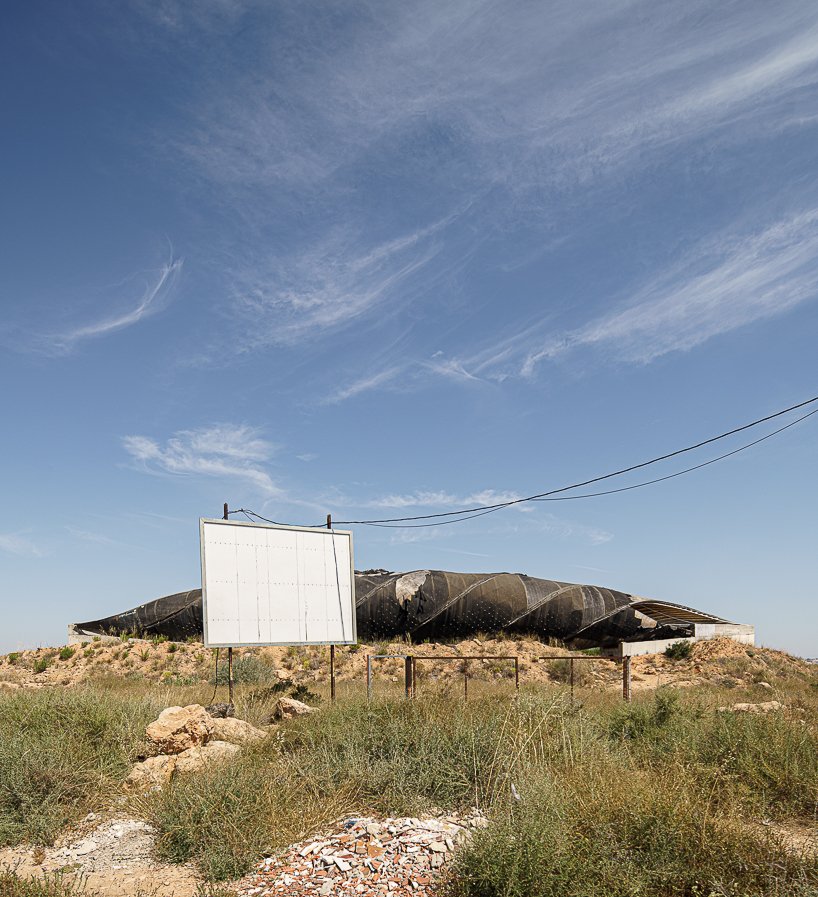 摄影师 kyrre sundal 捕捉到了伊东丰雄位于西班牙的“la caracola”当代遗址