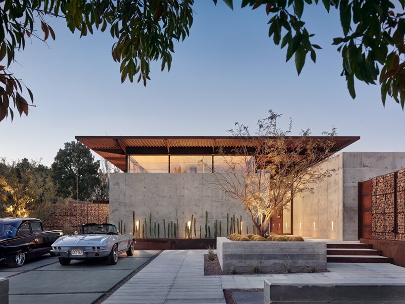 step into the houses of texas-based lake | flato through its monograph,