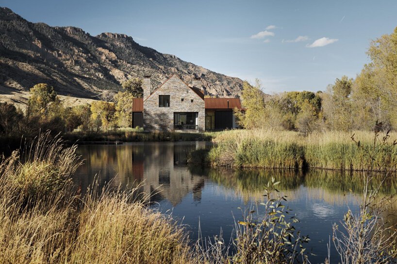 step into the houses of texas-based lake | flato through its monograph,