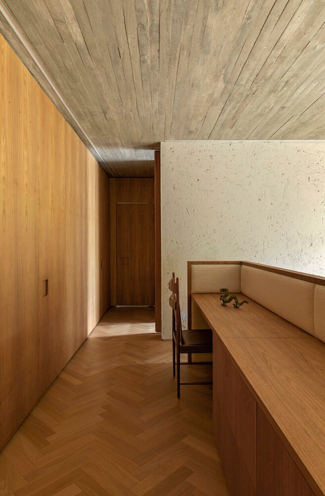 可操作的立面为 mf+arquitetos 设计的这座混凝土住宅带来了轻盈感和多孔性