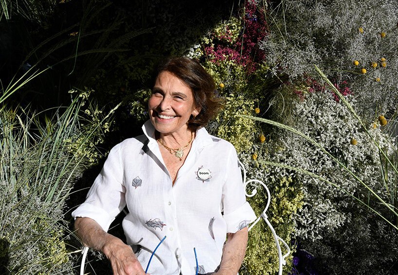 劳拉·卡萨利斯 (Laura casalis) 复兴弗朗哥·玛利亚·利奇 (Franco Maria Ricci) 的 FMR 杂志和迷宫