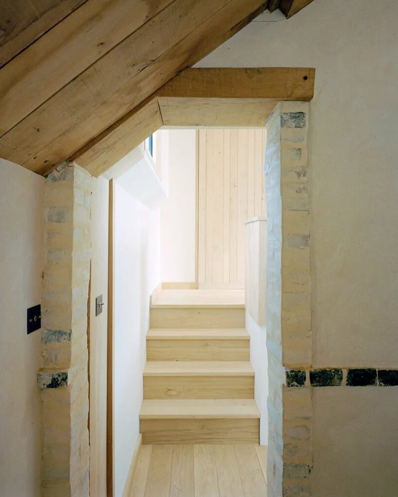 这座传统的砖房仅使用天然材料,在诺曼底被赋予了新的生命 这座传统的砖房仅使用天然材料,在诺曼底被赋予了新的生命