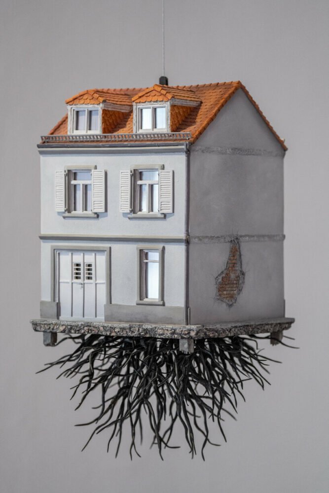 leandro erlich conjures optical illusions in‘over the threshold’exhibition at palazzo reale