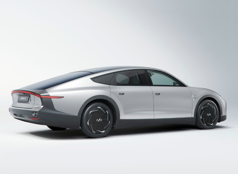 利用太阳能电池板屋顶，lightyear 0 无需充电即可行驶数月