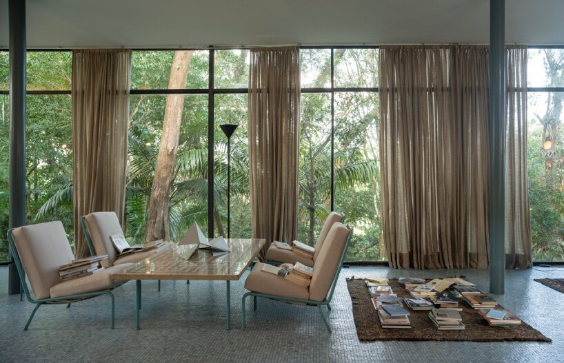 Bottega veneta 向 Lina Bo Bardi 及其遗产以及 casa de vidro 内的巴西文化致敬 Bottega veneta 向 Lina Bo Bardi 及其遗产以及 casa de vidro 内的巴西文化致敬