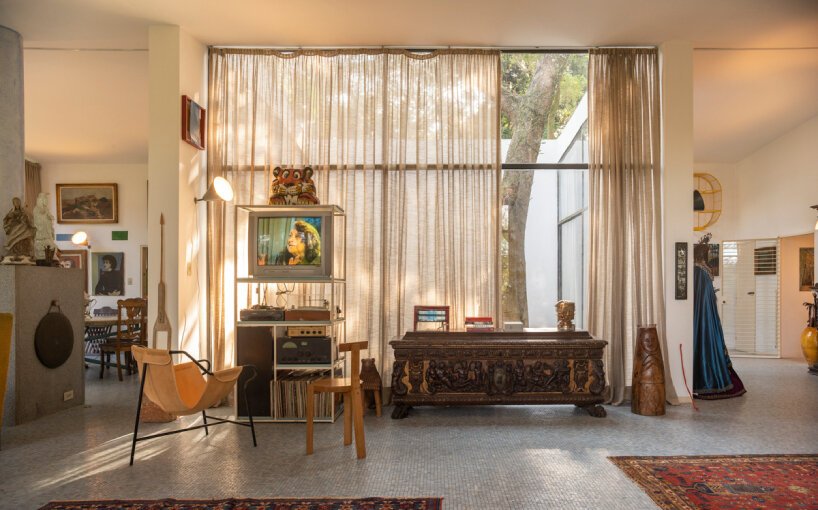 Bottega veneta 向 Lina Bo Bardi 及其遗产以及 casa de vidro 内的巴西文化致敬 Bottega veneta 向 Lina Bo Bardi 及其遗产以及 casa de vidro 内的巴西文化致敬