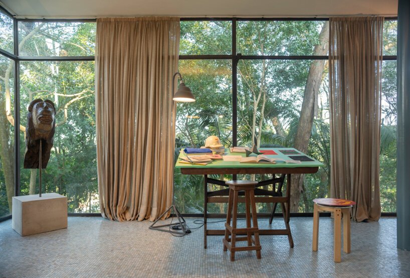 Bottega veneta 向 Lina Bo Bardi 及其遗产以及 casa de vidro 内的巴西文化致敬 Bottega veneta 向 Lina Bo Bardi 及其遗产以及 casa de vidro 内的巴西文化致敬