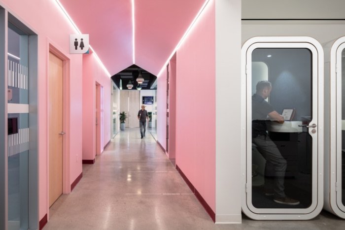 LinkedIn 生产中心 - 桑尼维尔