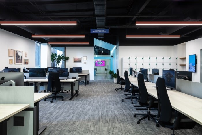 LinkedIn 生产中心 - 桑尼维尔