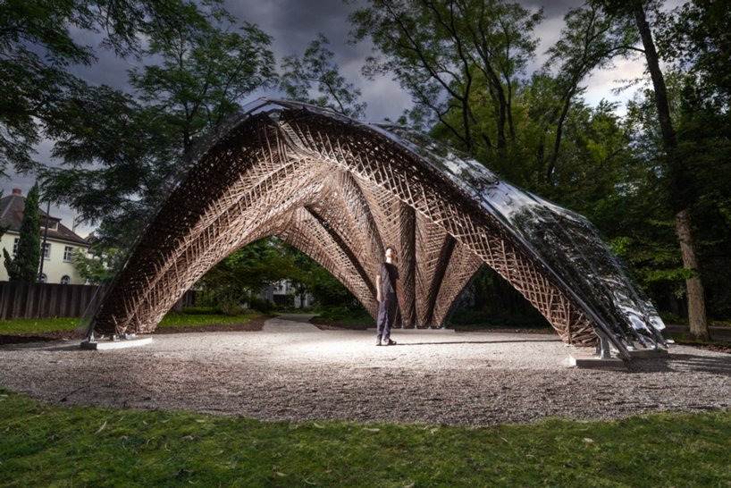 机器人缠绕的亚麻纤维在德国弗莱堡建造了一个“仿生”展馆