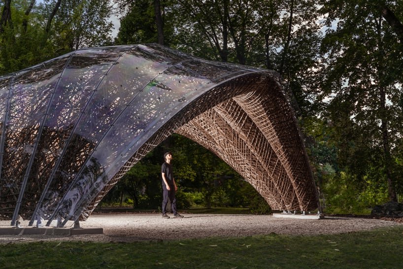 机器人缠绕的亚麻纤维在德国弗莱堡建造了一个“仿生”展馆