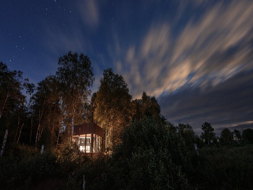 “麦德拉自然别墅”在爱沙尼亚森林中引入了一个微型酒店房间 “麦德拉自然别墅”在爱沙尼亚森林中引入了一个微型酒店房间