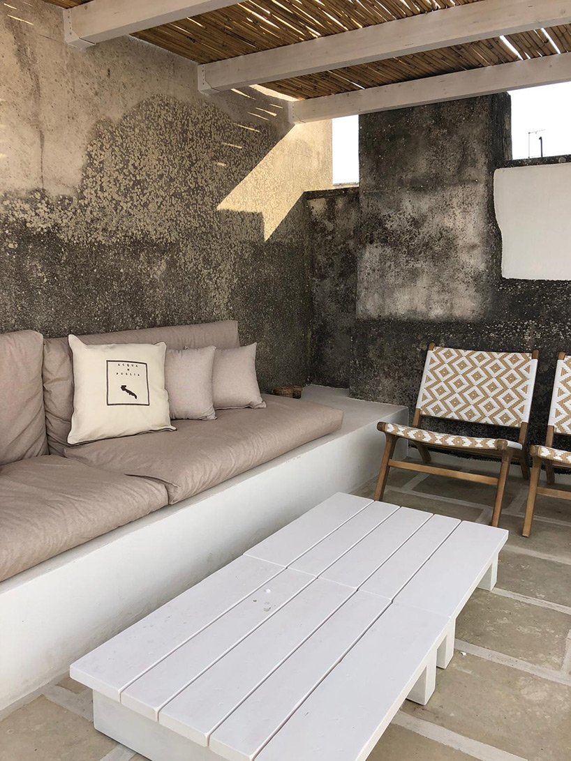 acqua di puglia 在意大利南部的“maison salentina”改造中增加了屋顶游泳池 acqua di puglia 在意大利南部的“maison salentina”改造中增加了屋顶游泳池