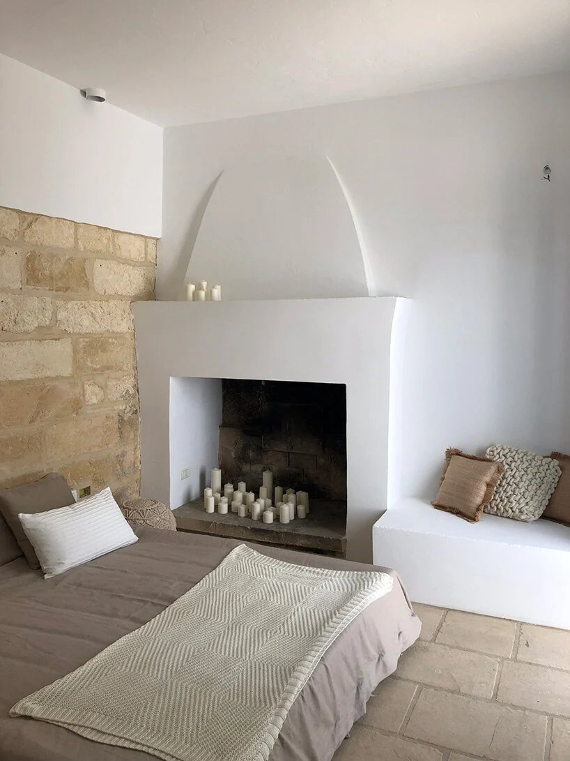 acqua di puglia 在意大利南部的“maison salentina”改造中增加了屋顶游泳池 acqua di puglia 在意大利南部的“maison salentina”改造中增加了屋顶游泳池