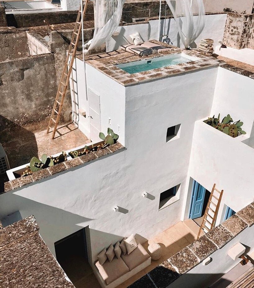 acqua di puglia 在意大利南部的“maison salentina”改造中增加了屋顶游泳池 acqua di puglia 在意大利南部的“maison salentina”改造中增加了屋顶游泳池