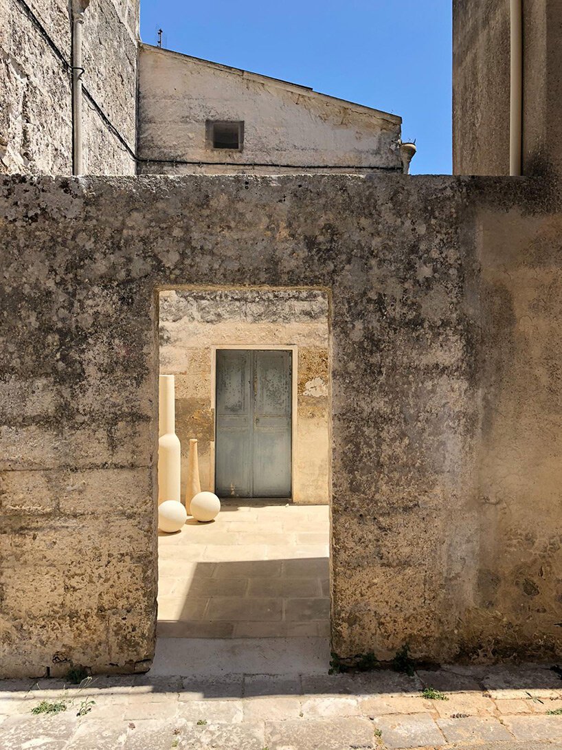 acqua di puglia 在意大利南部的“maison salentina”改造中增加了屋顶游泳池 acqua di puglia 在意大利南部的“maison salentina”改造中增加了屋顶游泳池