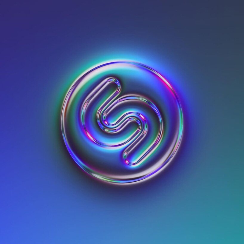 martin naumann 用全息镀铬纹理处理著名的标志