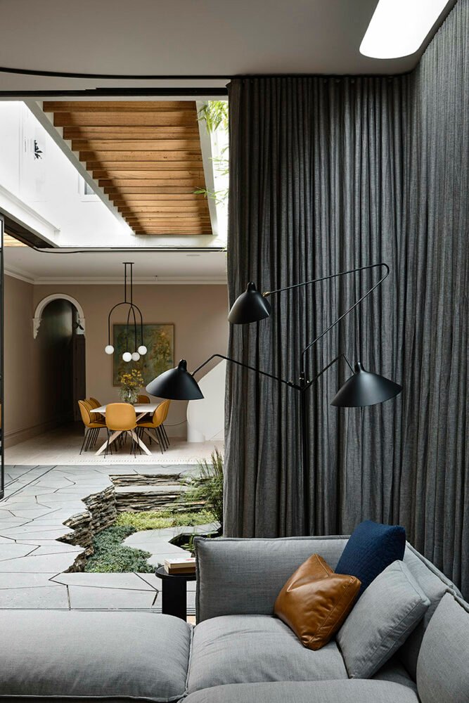 马特·吉布森建筑事务所翻新了墨尔本菲茨罗伊桥的历史建筑