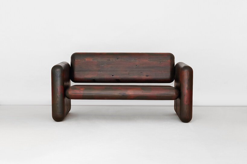 Max Lam 的“胶合木”椅子由柔软和粗糙的几何形状组合而成