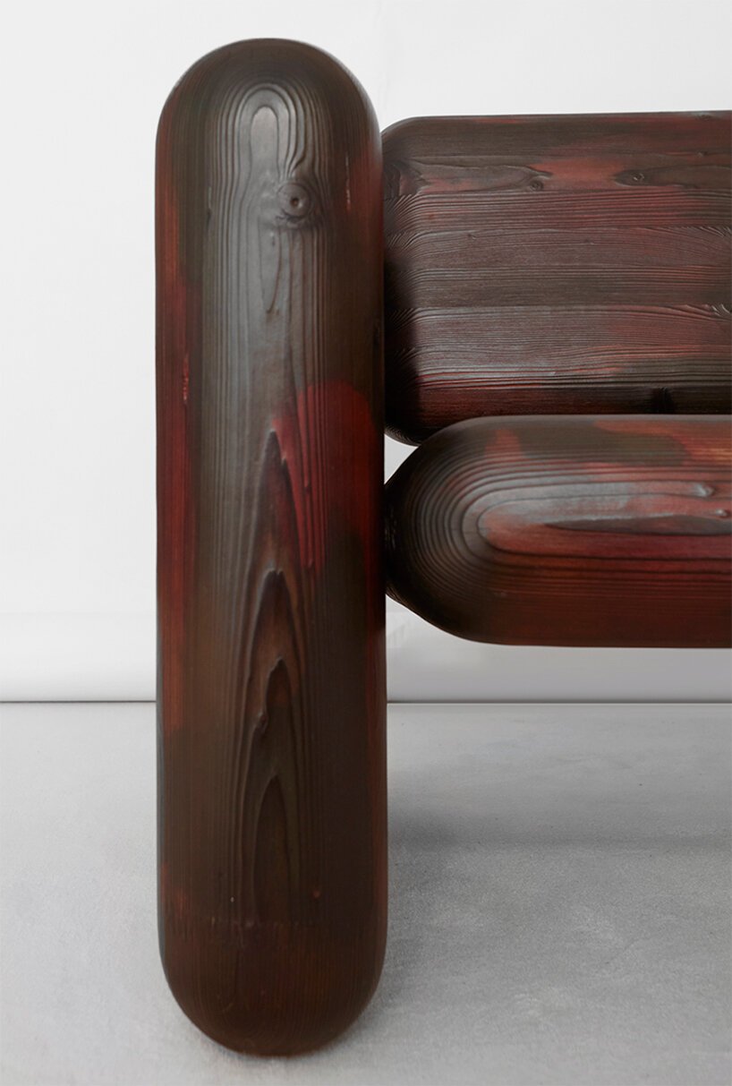 Max Lam 的“胶合木”椅子由柔软和粗糙的几何形状组合而成