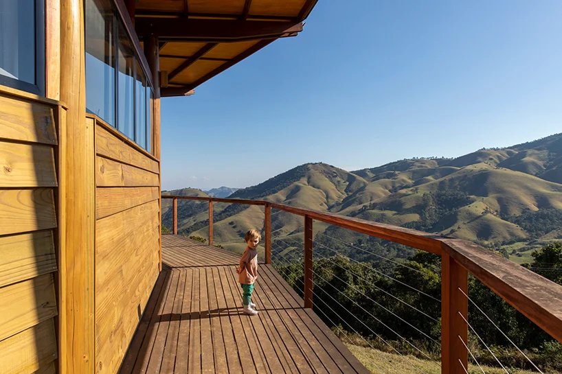 Metamoorfose 工作室在巴西乡村建成了一家圆木餐厅