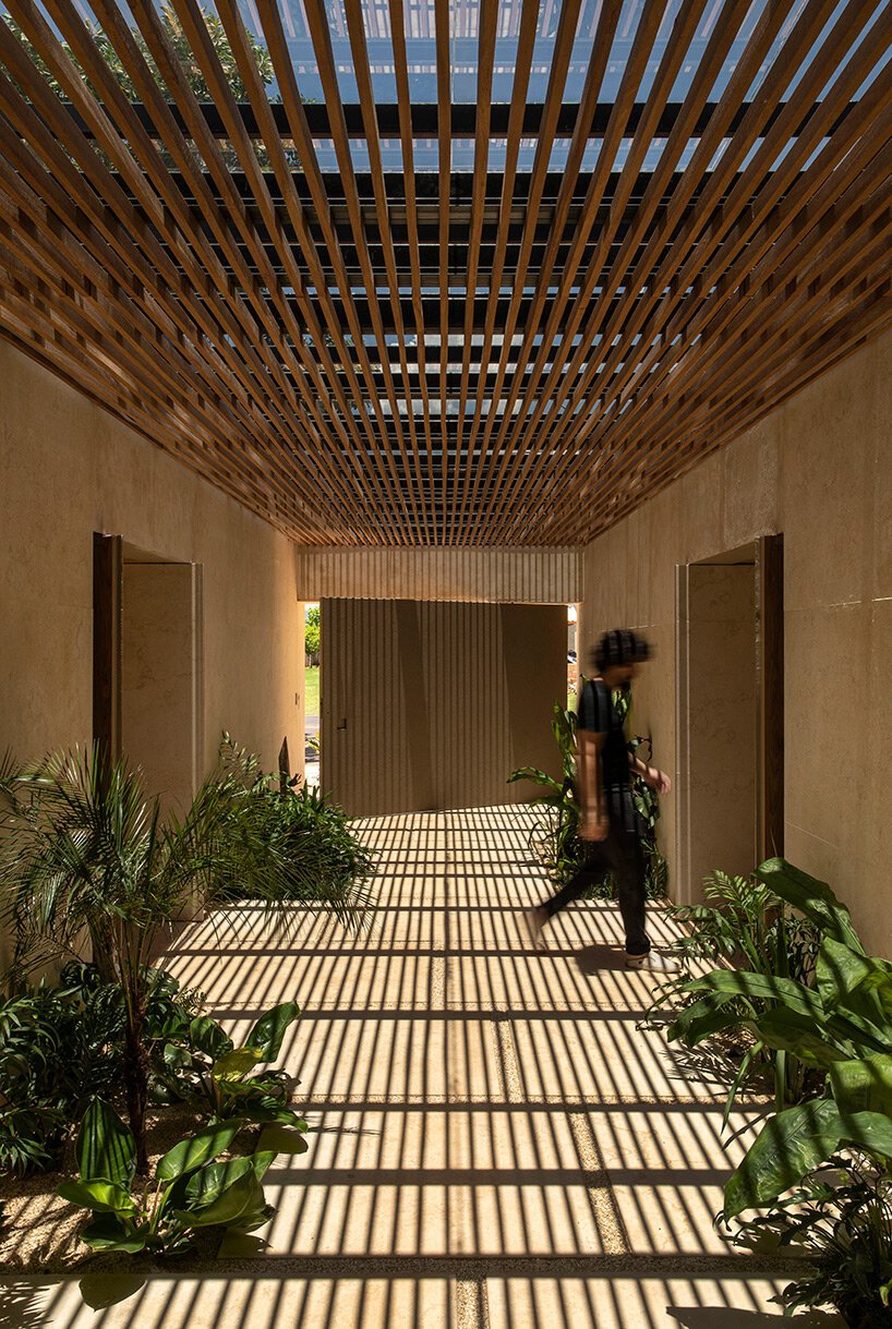 mf+arquitetos 将巴西的 Q04L63 住宅平均划分为共享空间和私人空间